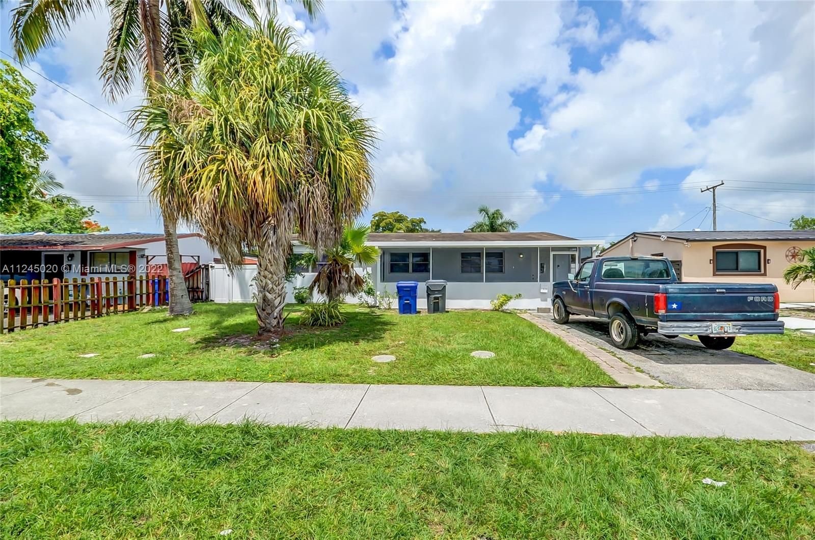 Real estate property located at 1020 71st Ave, Broward County, Hollywood, FL
