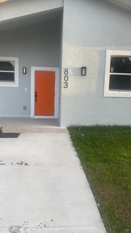 Real estate property located at 803 Avenue B, St Lucie County, Fort Pierce, FL
