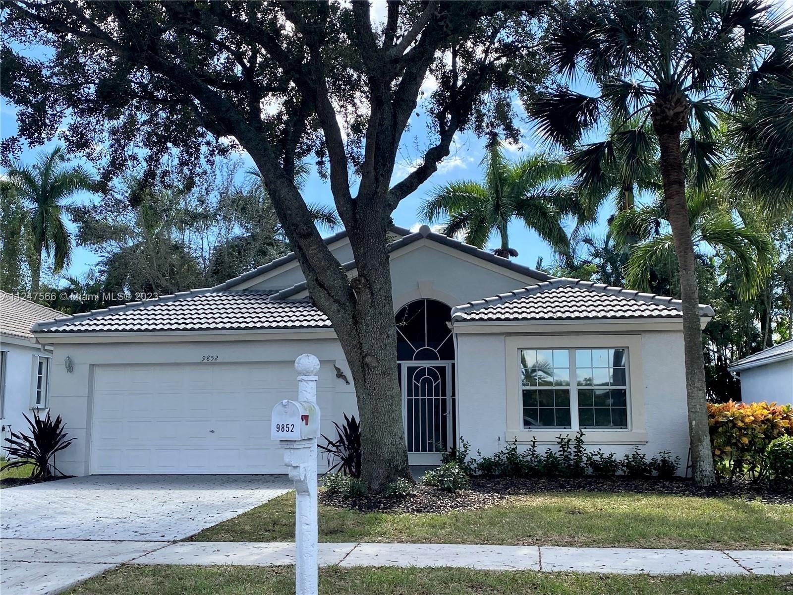 Real estate property located at 9852 Arbor View Dr S, Palm Beach County, Boynton Beach, FL