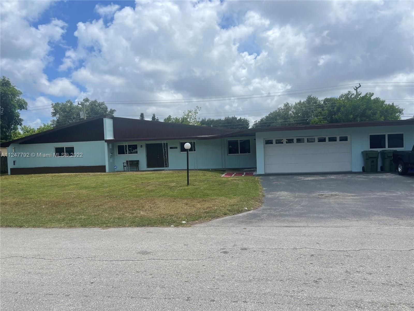 Real estate property located at 6828 14th St, Broward County, Pembroke Pines, FL