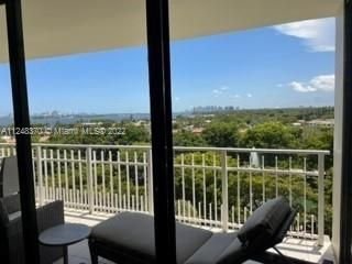 Real estate property located at 1000 Quayside Ter #806, Miami-Dade County, TOWERS OF QUAYSIDE CONDO, Miami, FL