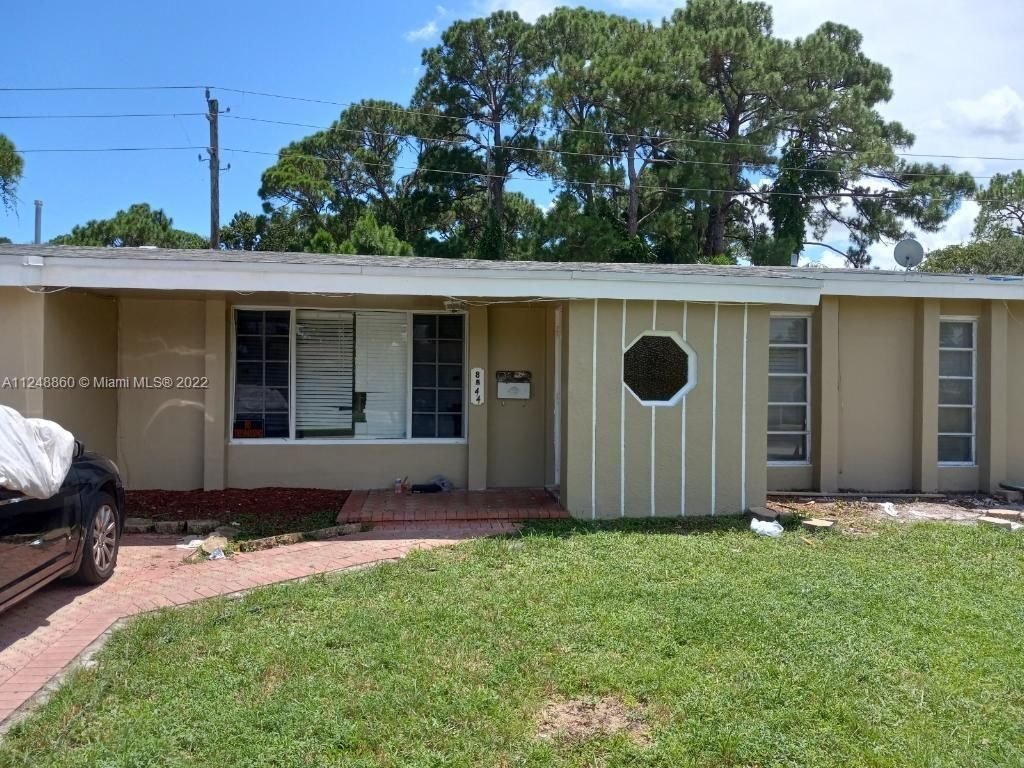 Real estate property located at 8544 Southampton Dr, Broward County, Miramar, FL