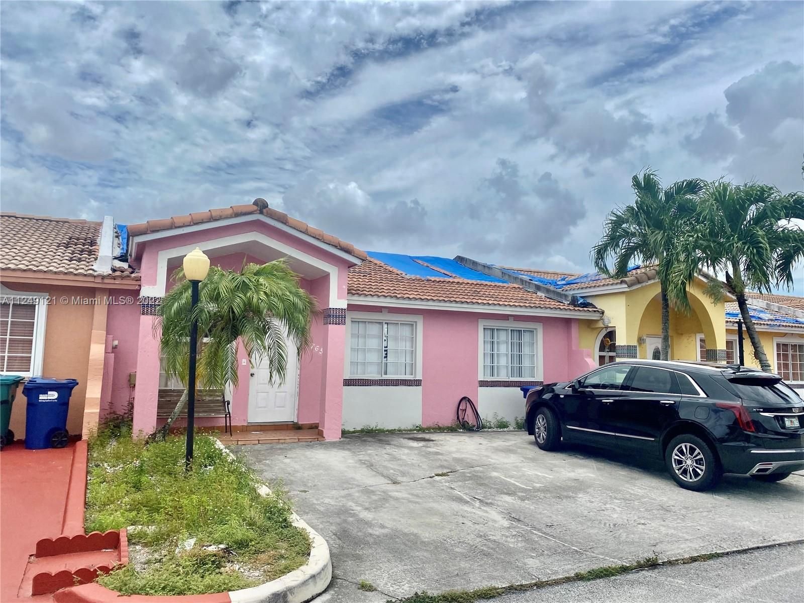Real estate property located at 7652 180th Ter #7652, Miami-Dade County, Hialeah, FL