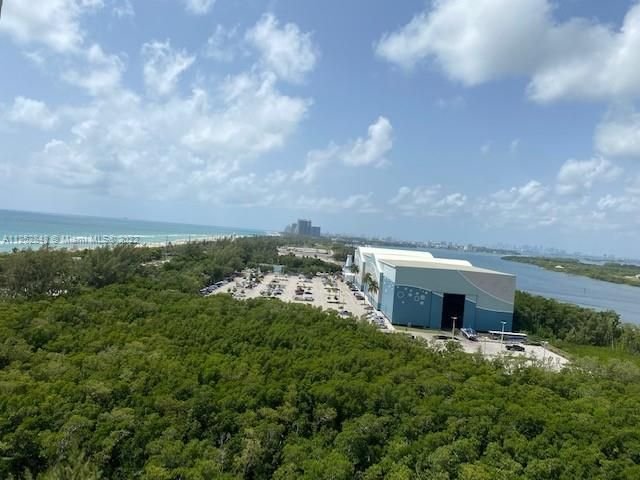 Real estate property located at 100 Bayview Dr #1420, Miami-Dade County, Sunny Isles Beach, FL