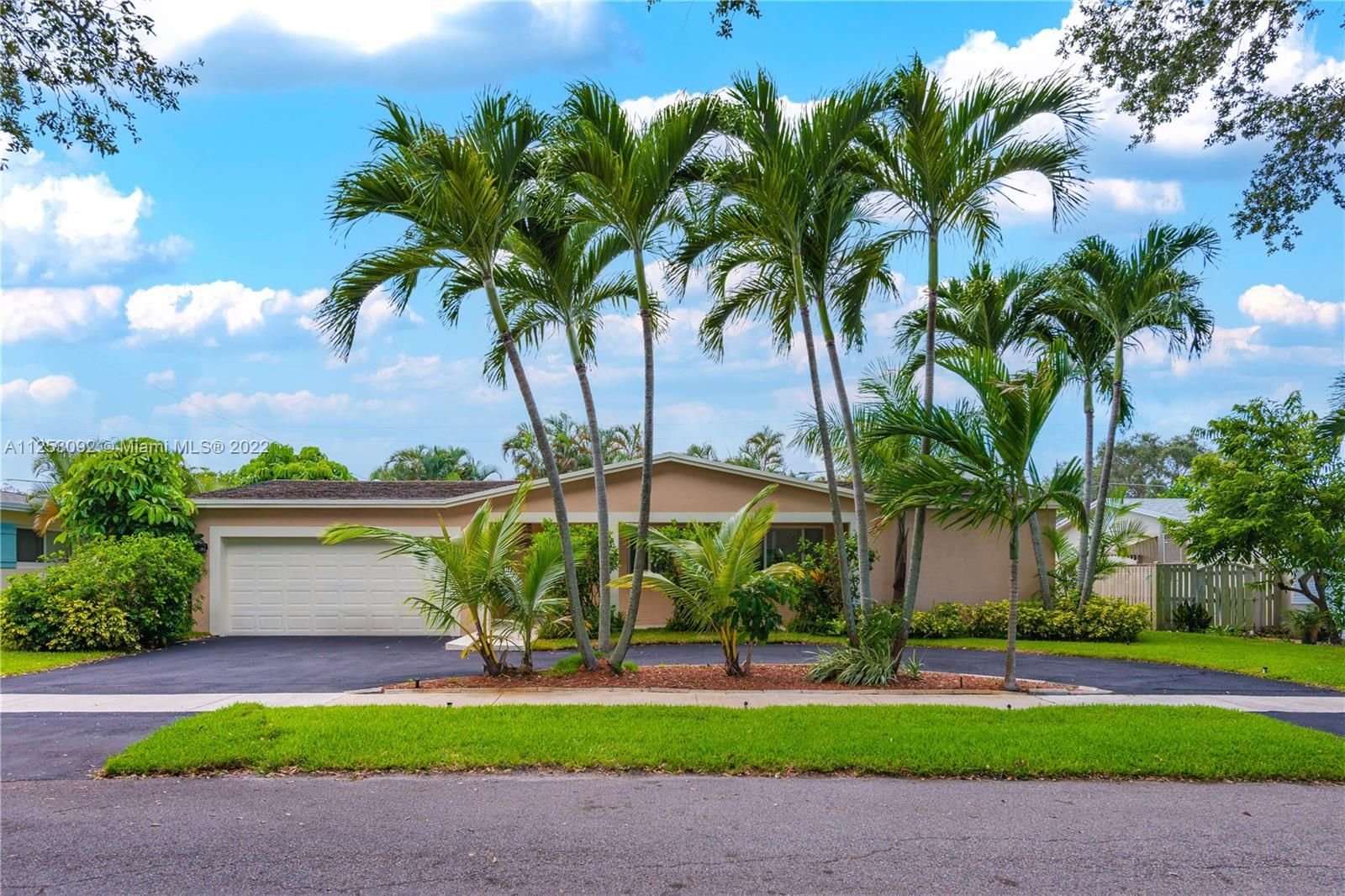 Real estate property located at 9261 55th Ct, Broward County, Cooper City, FL