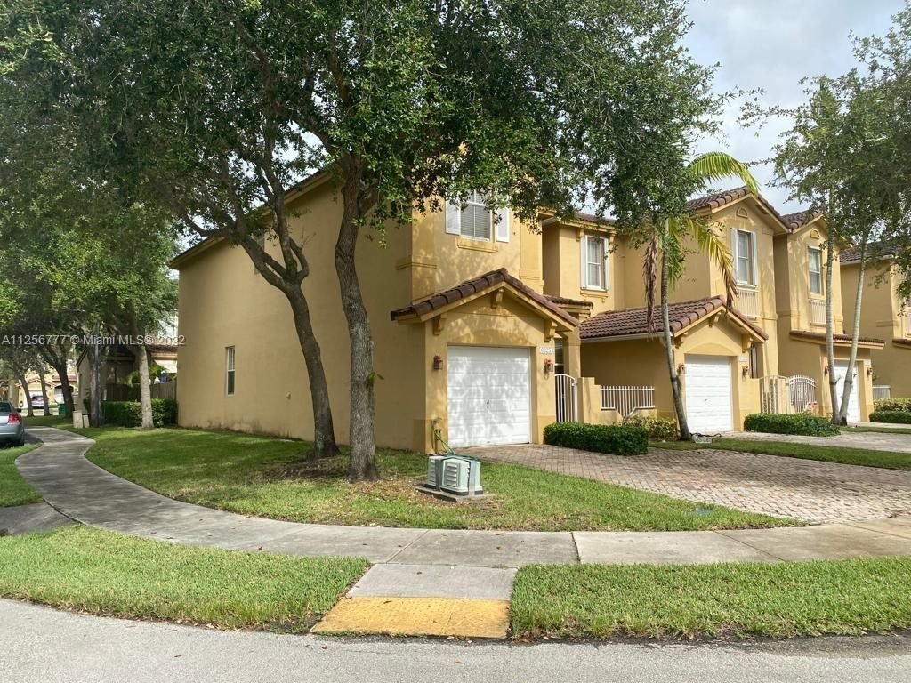 Real estate property located at 6325 165th Pl, Miami-Dade County, Miami, FL