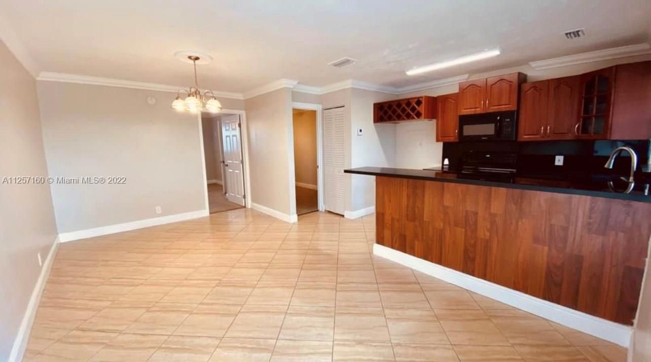 Real estate property located at 9375 40th Ter #206, Miami-Dade County, Miami, FL