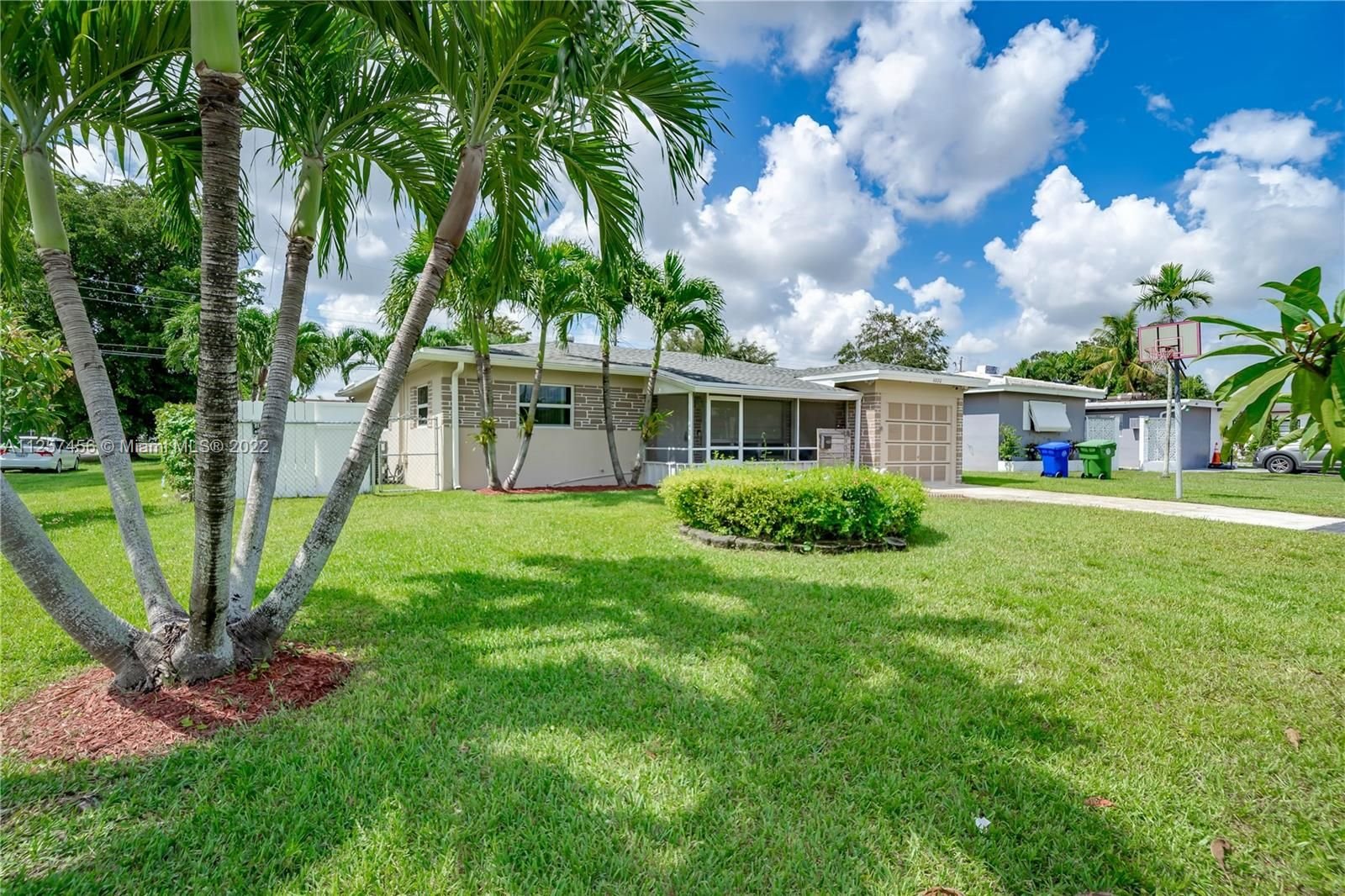 Real estate property located at 6800 9th St, Broward County, Pembroke Pines, FL