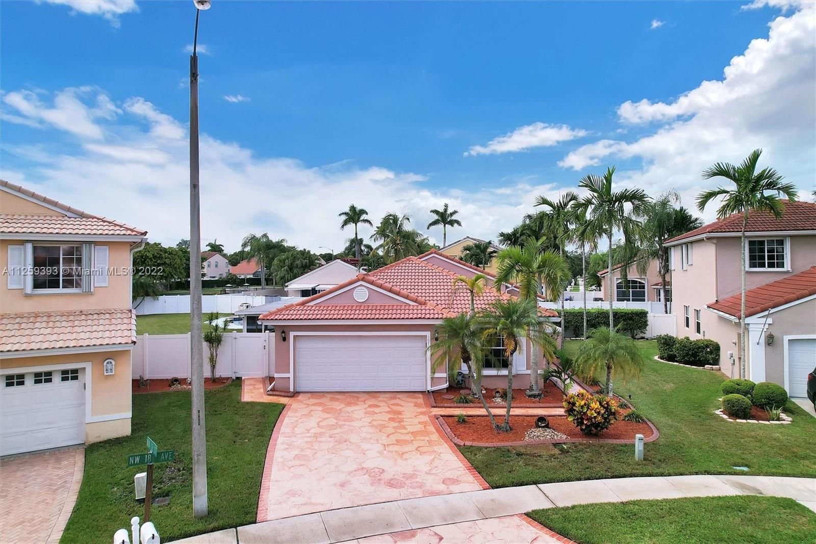 Real estate property located at 18700 12th St, Broward County, Pembroke Pines, FL