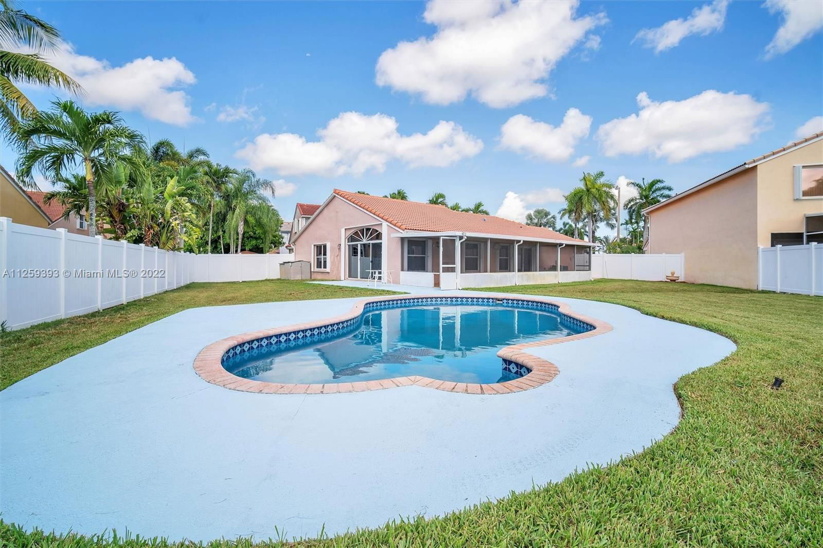 Real estate property located at 18700 12th St, Broward County, Pembroke Pines, FL
