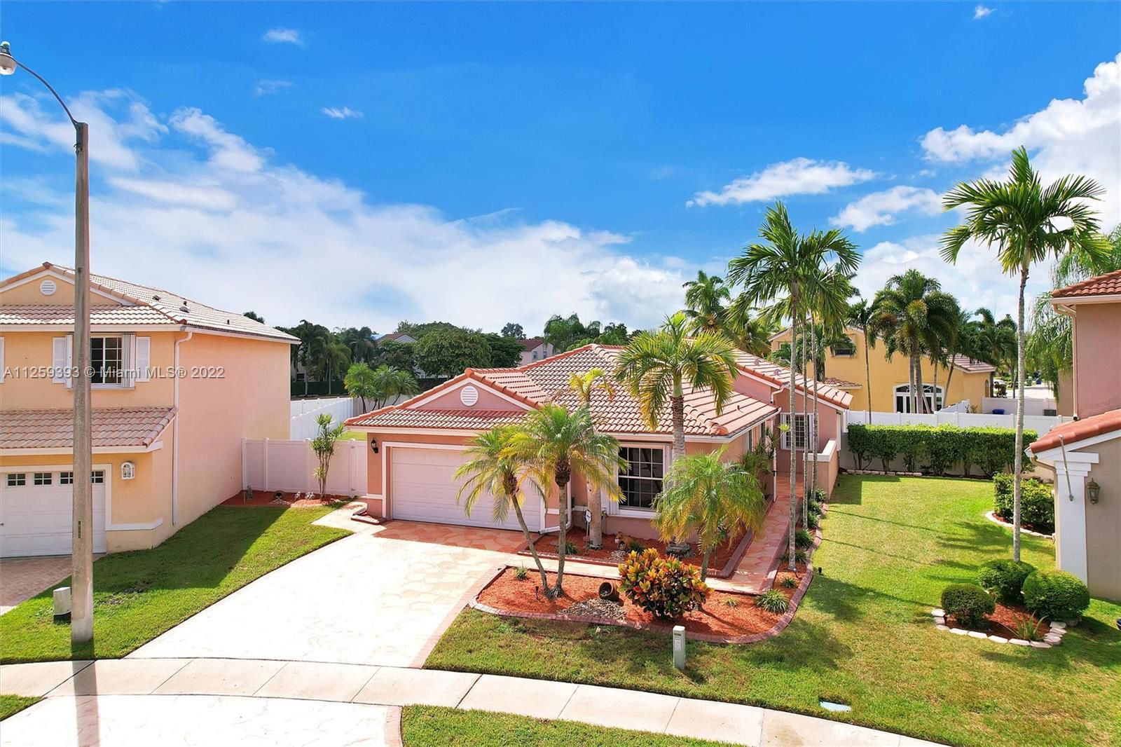 Real estate property located at 18700 12th St, Broward County, Pembroke Pines, FL