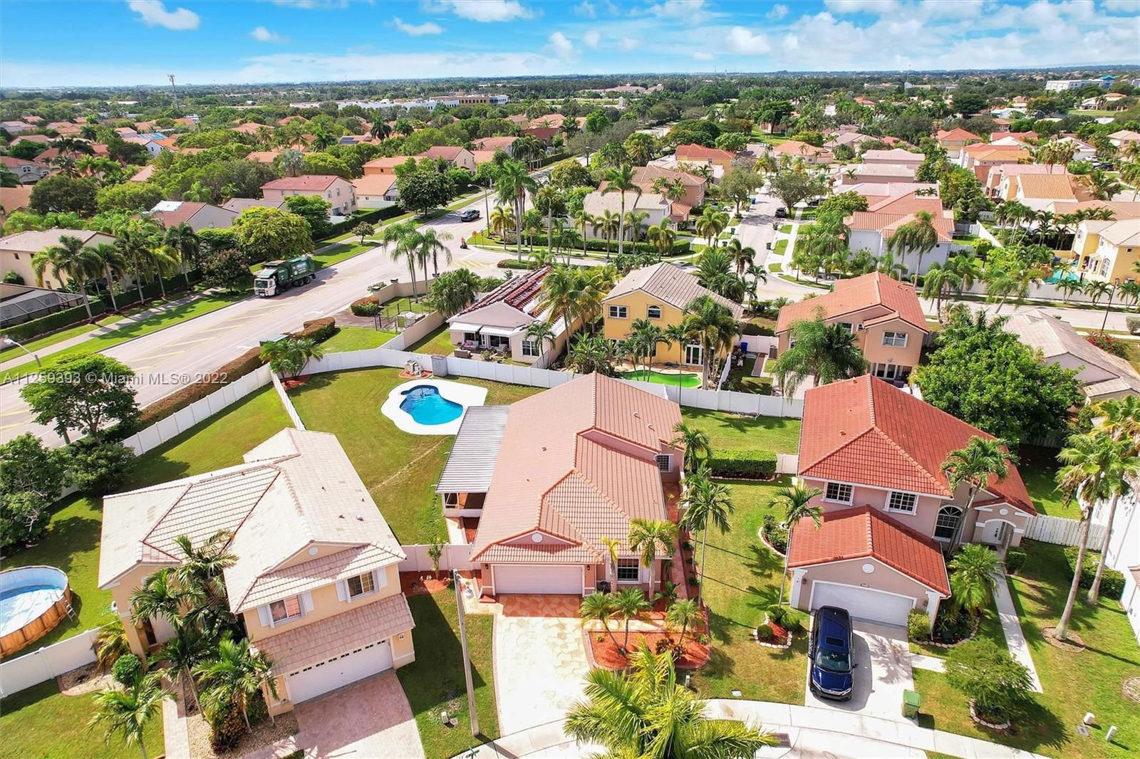 Real estate property located at 18700 12th St, Broward County, Pembroke Pines, FL