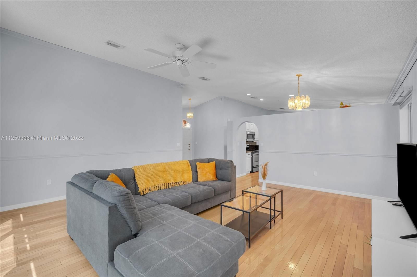 Real estate property located at 18700 12th St, Broward County, Pembroke Pines, FL
