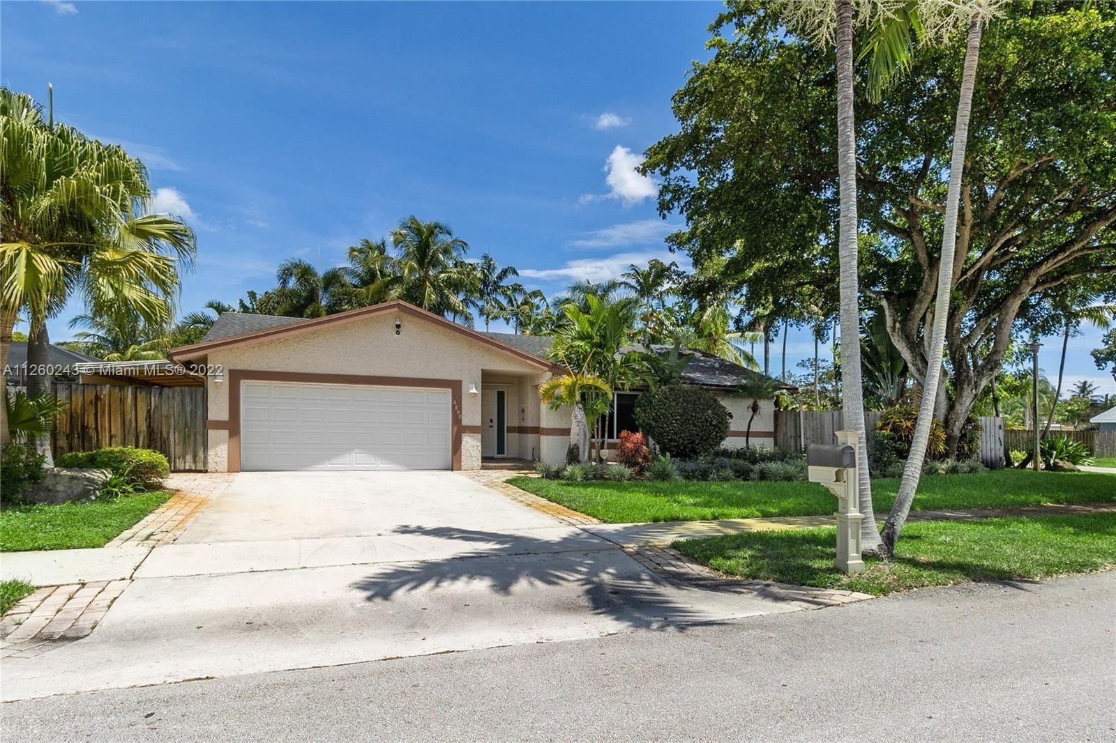 Real estate property located at 6800 27th Ave, Broward County, Fort Lauderdale, FL
