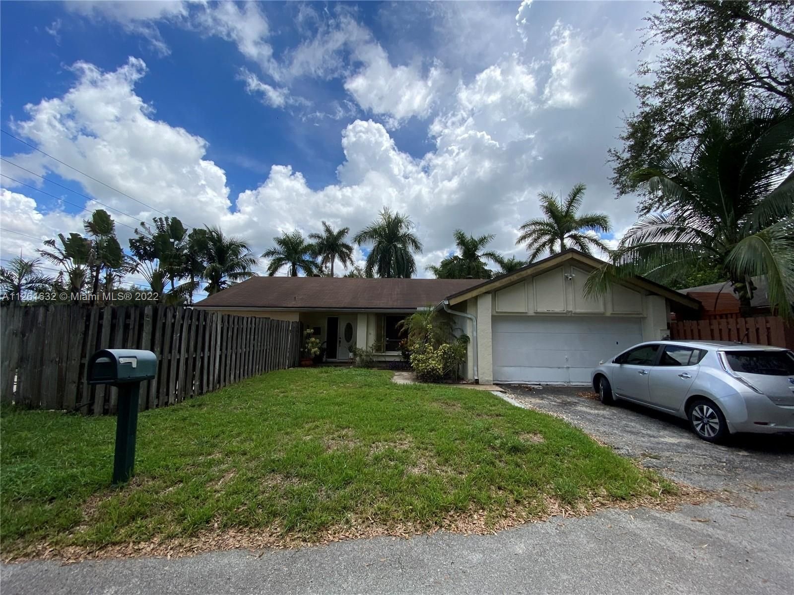 Real estate property located at 63 Forest Cir, Broward County, Cooper City, FL