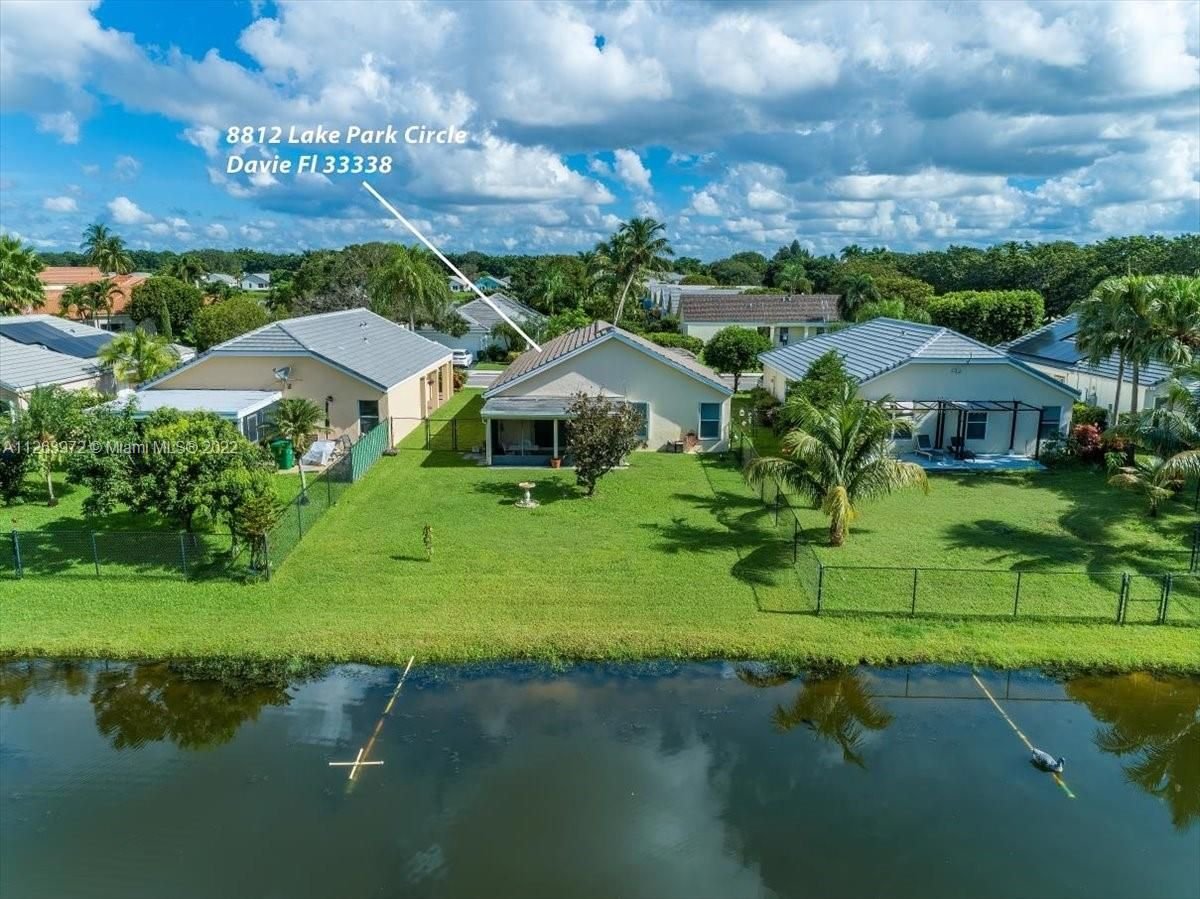 Real estate property located at 8812 Lake Park Cir S, Broward County, Davie, FL