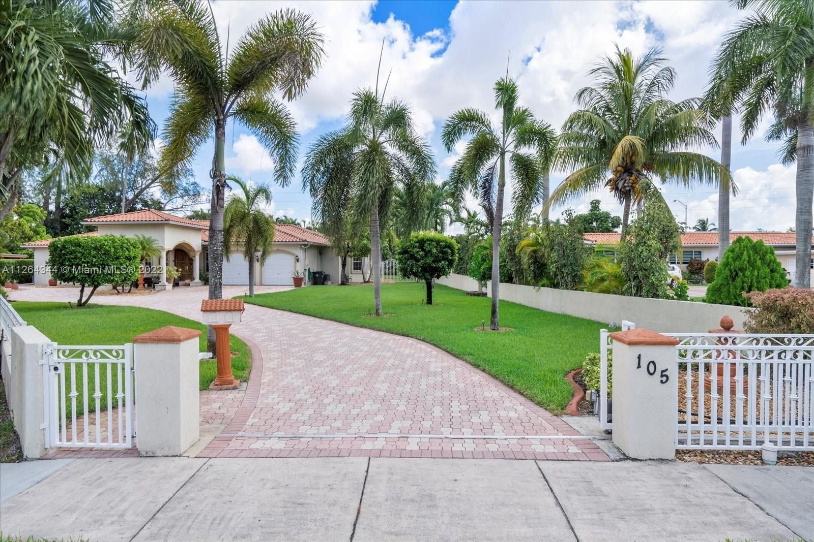 Real estate property located at 105 Royal Poinciana Blvd, Miami-Dade County, Miami Springs, FL