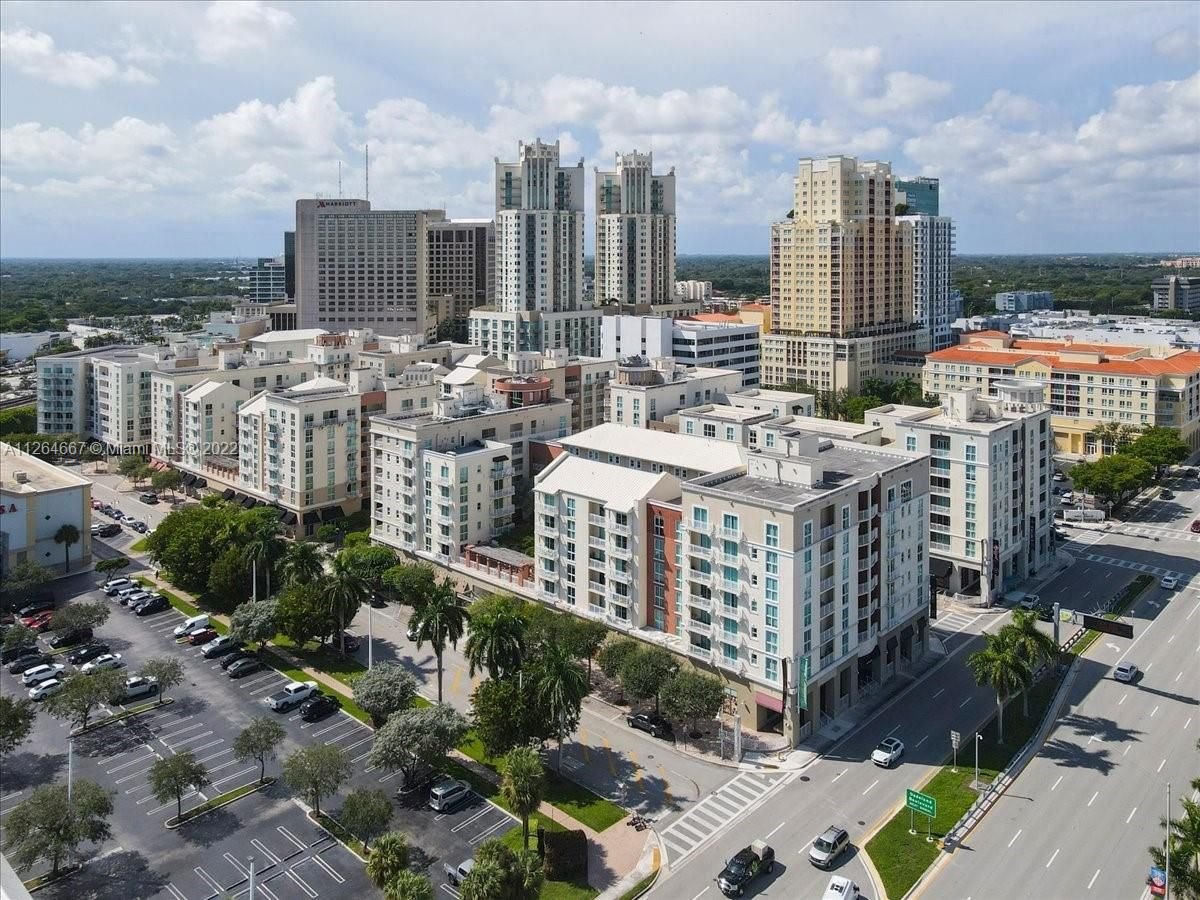 Real estate property located at 7275 90th St C310, Miami-Dade County, Miami, FL