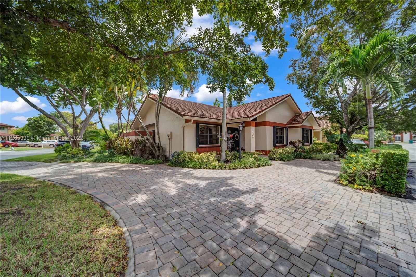 Real estate property located at 7457 112th Pl, Miami-Dade County, Miami, FL