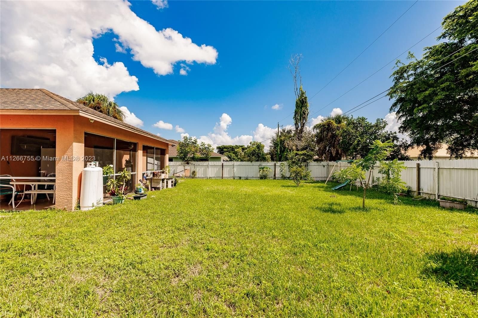 Real estate property located at 614 4th Street, Lee County, Cape Coral, FL