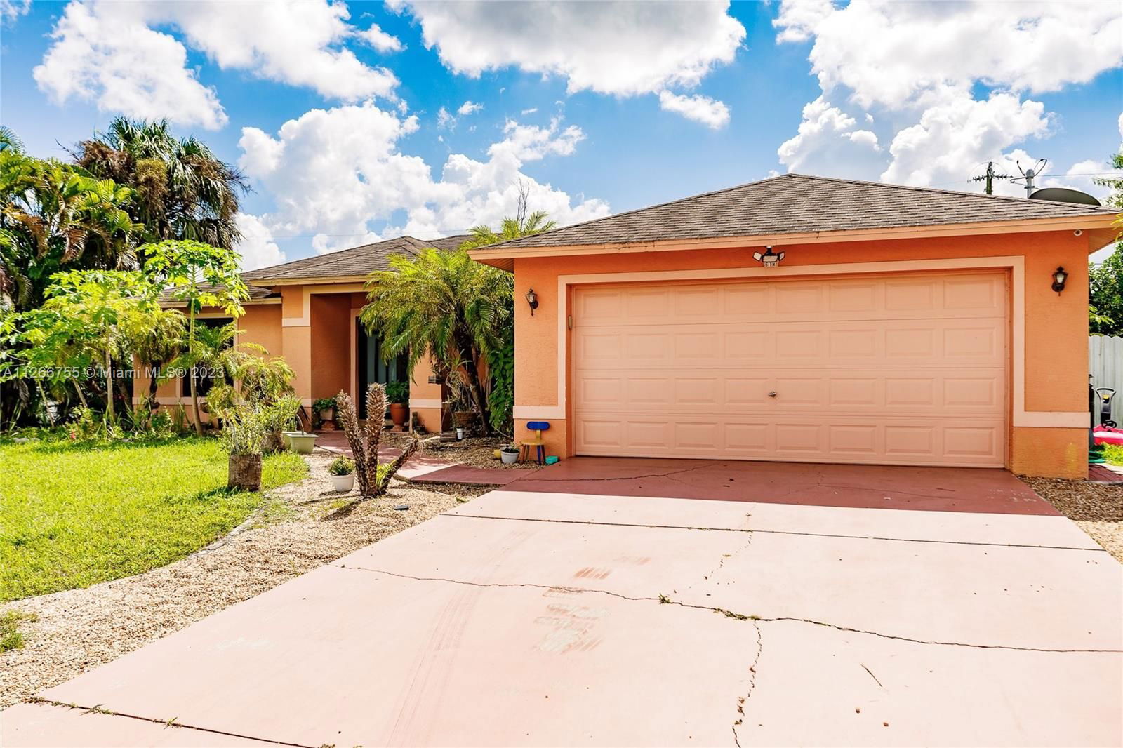 Real estate property located at 614 4th Street, Lee County, Cape Coral, FL