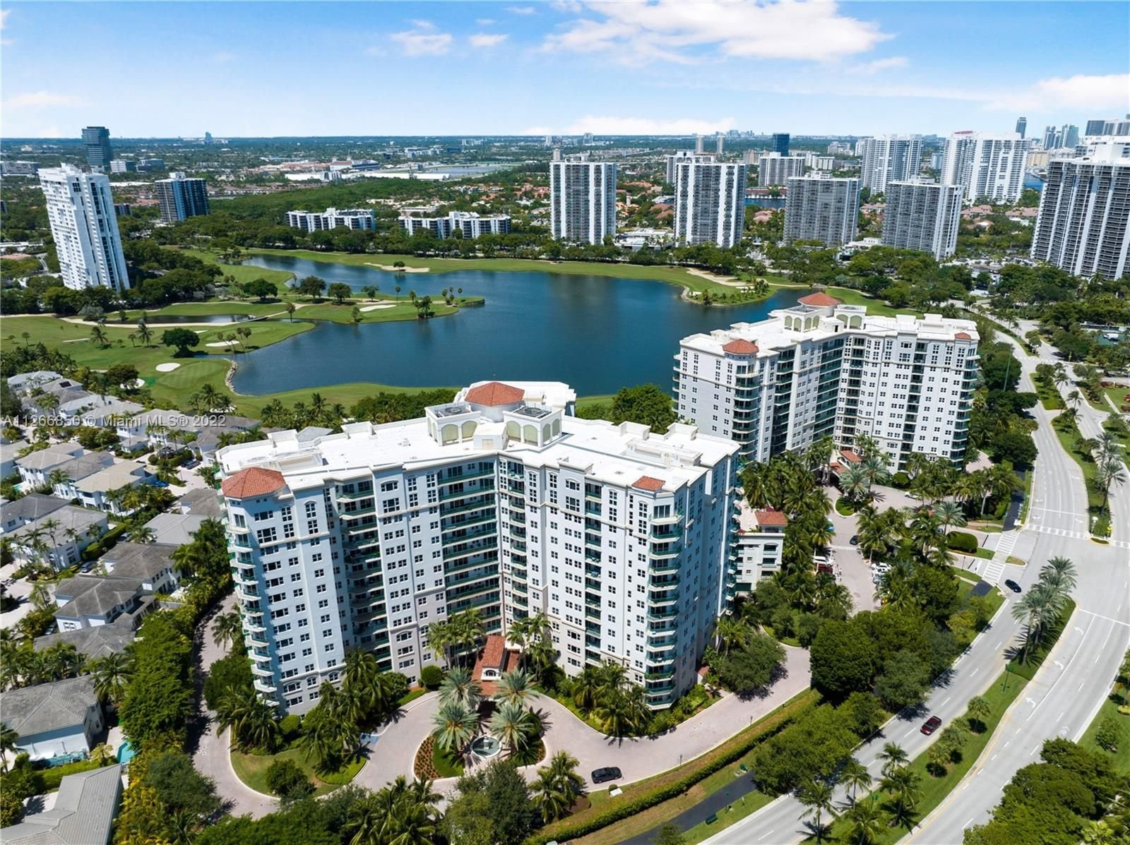 Real estate property located at 19900 Country Club Dr #1016, Miami-Dade County, Aventura, FL