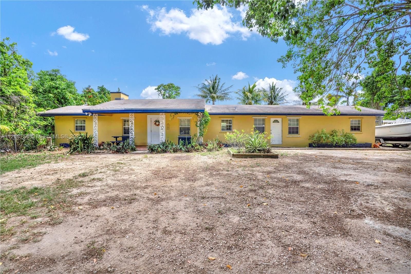 Real estate property located at 23825 197th Ave, Miami-Dade County, Homestead, FL