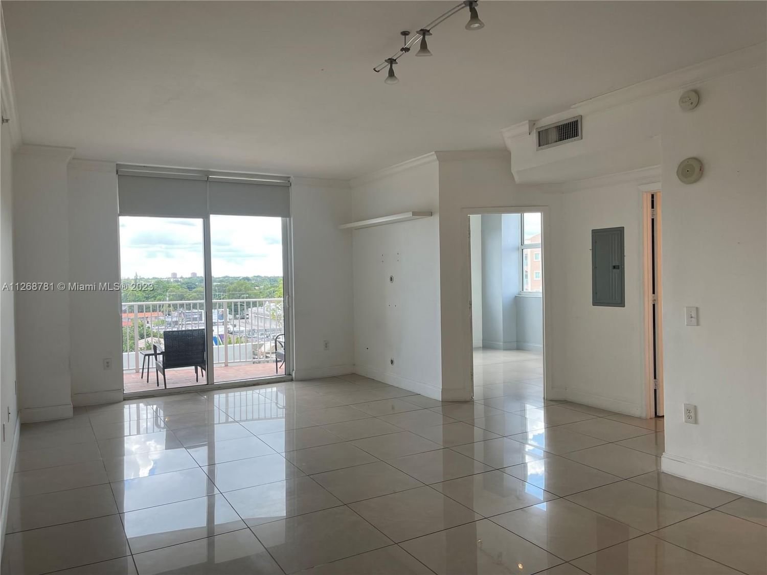Real estate property located at 3180 Coral Way #606, Miami-Dade County, Miami, FL