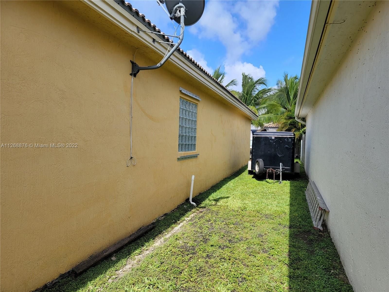 Real estate property located at 21146 89th Pl, Miami-Dade County, Cutler Bay, FL