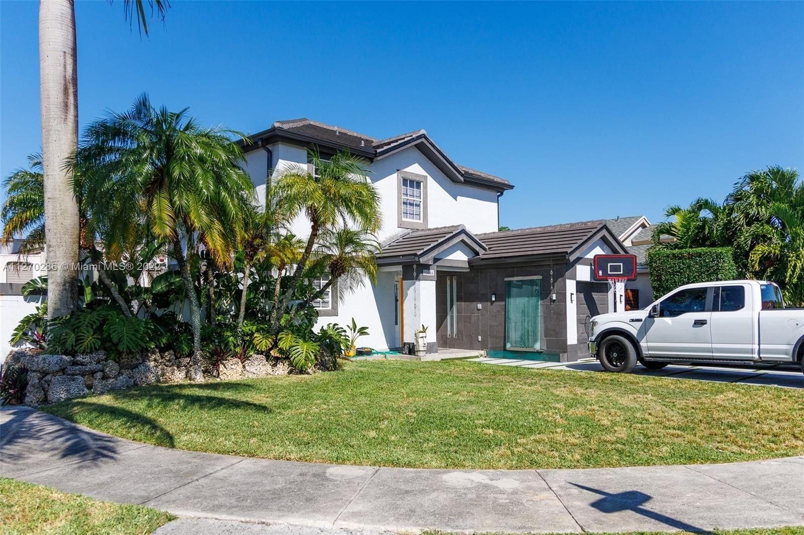 Real estate property located at 15588 138th Pl, Miami-Dade County, Miami, FL