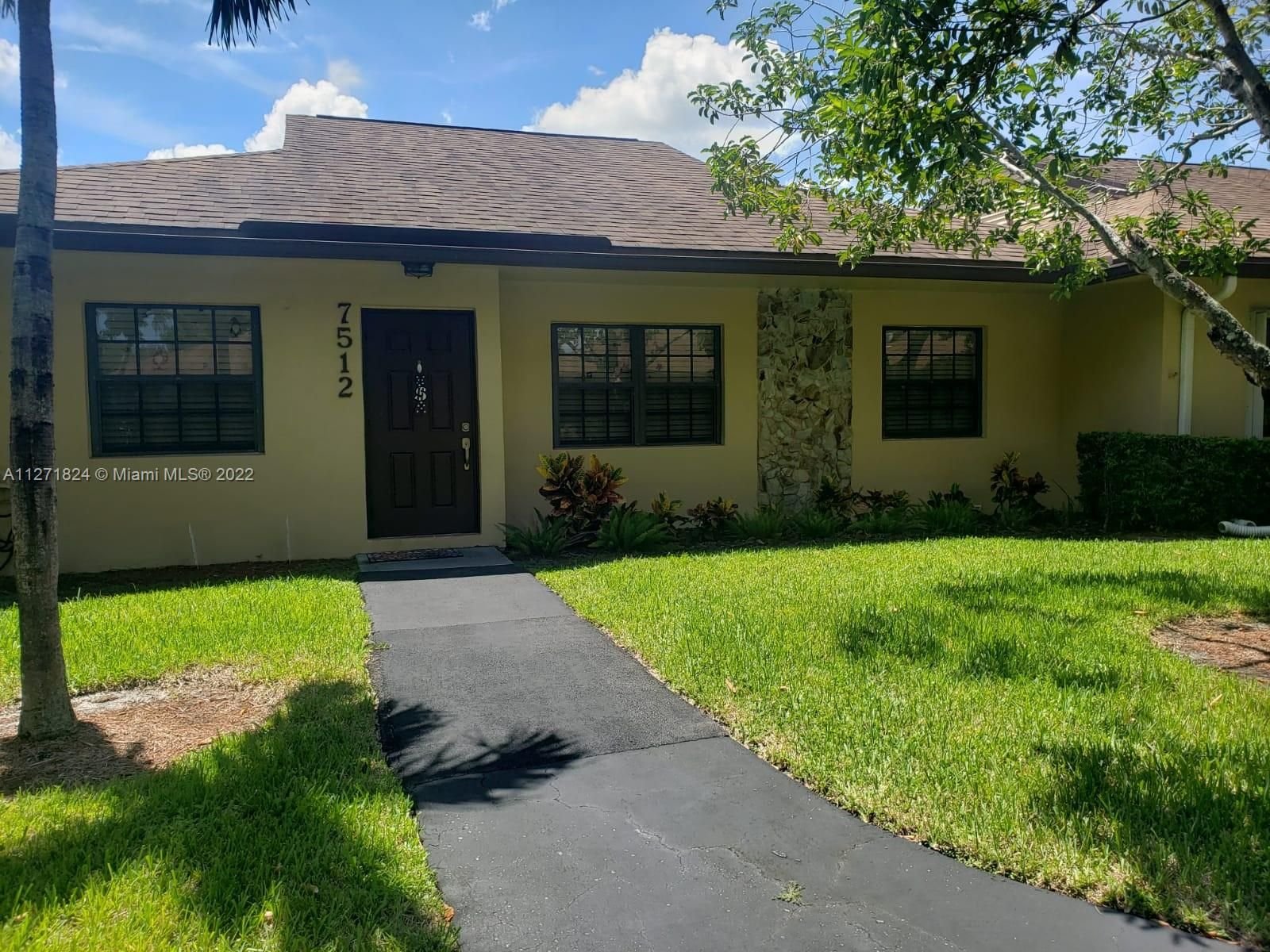 Real estate property located at 7512 28th St #35, Broward County, Davie, FL