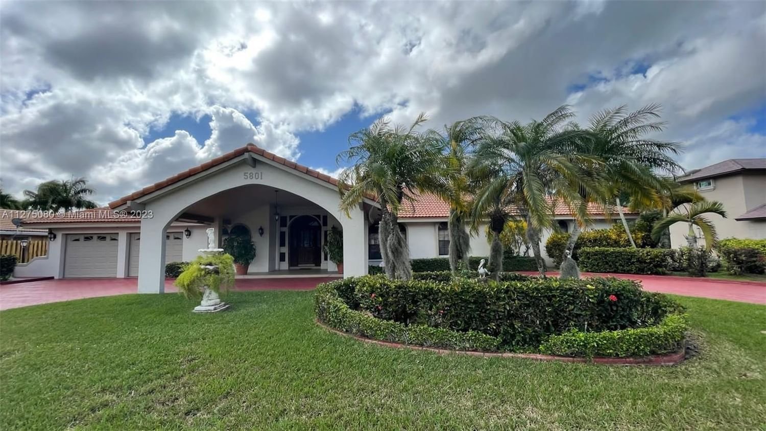 Real estate property located at 5801 Castlegate Ave, Broward County, Davie, FL
