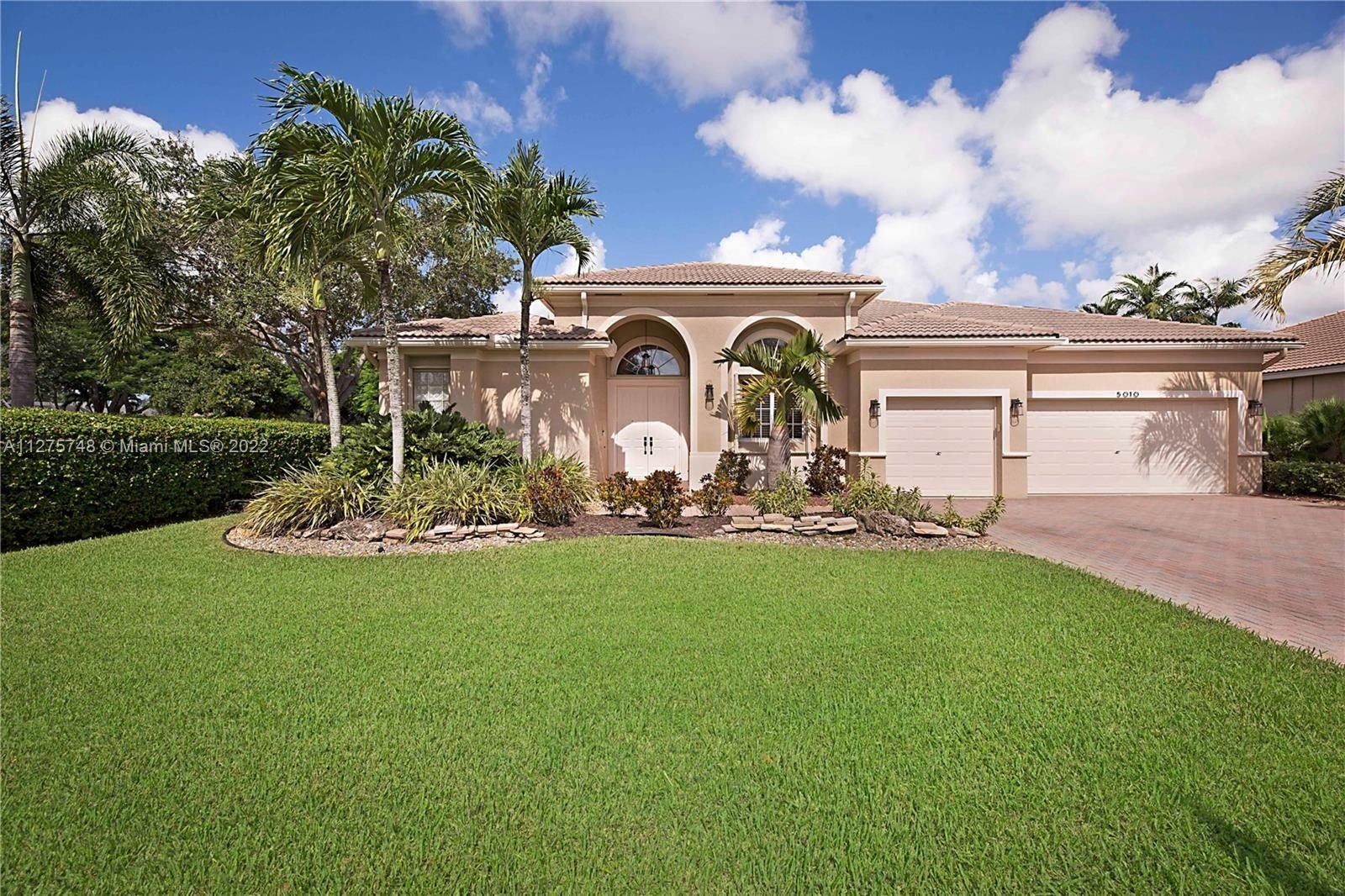 Real estate property located at 5010 112th Dr, Broward County, Coral Springs, FL
