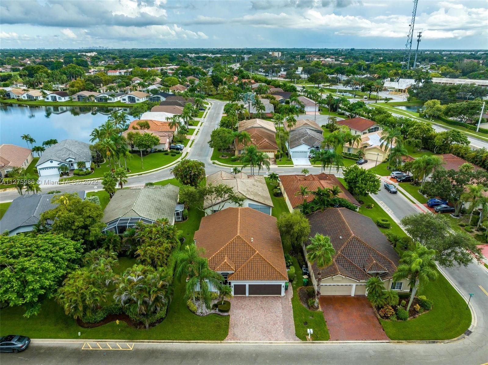 Real estate property located at 8774 76th Pl, Broward County, Tamarac, FL