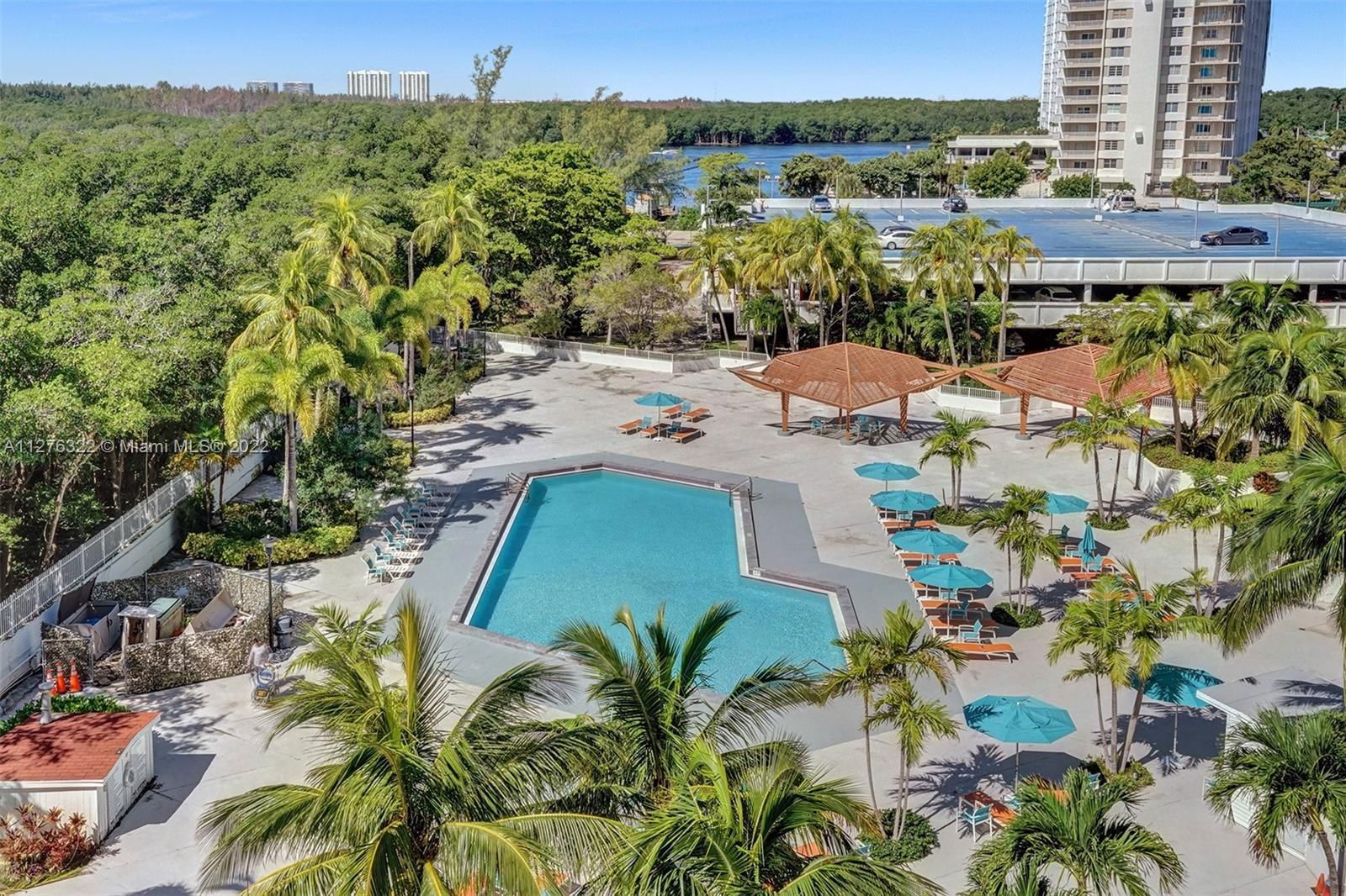 Real estate property located at 100 Bayview Dr #617, Miami-Dade County, Sunny Isles Beach, FL