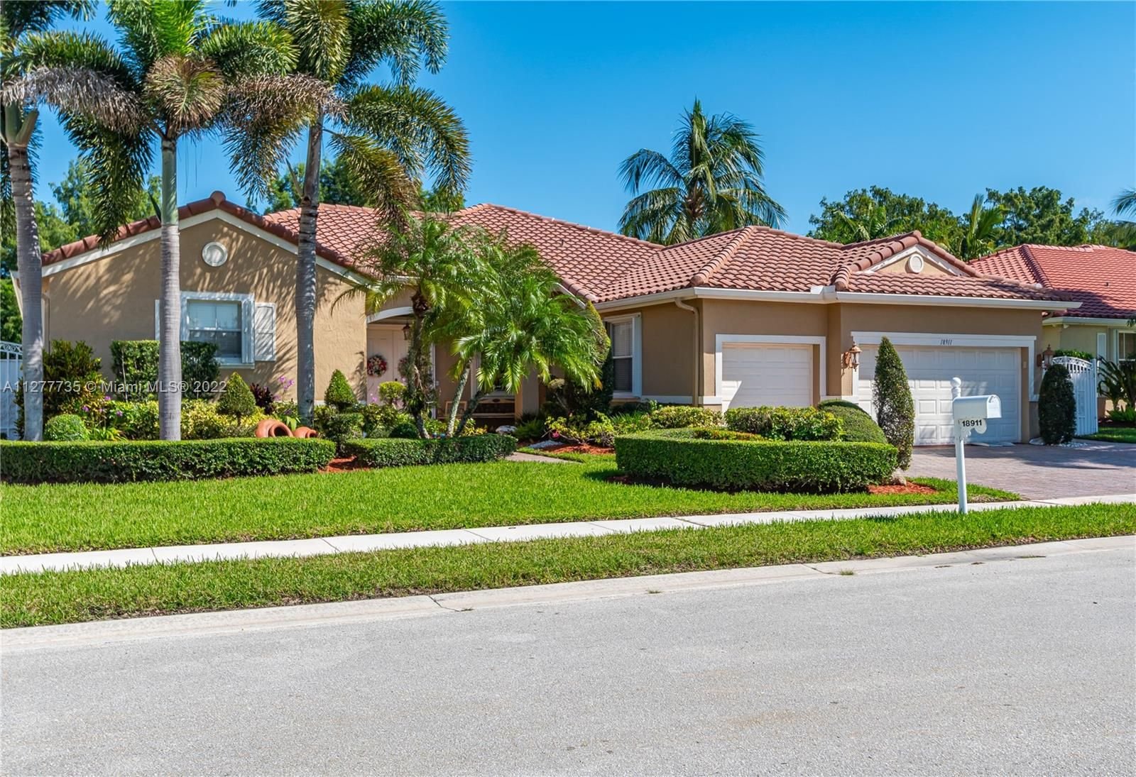 Real estate property located at 18911 7th St, Broward County, Pembroke Pines, FL
