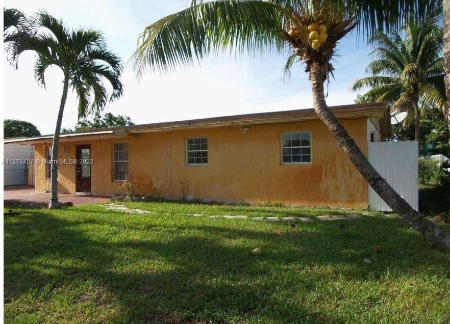 Real estate property located at 4763 195th St, Miami-Dade County, Miami, FL