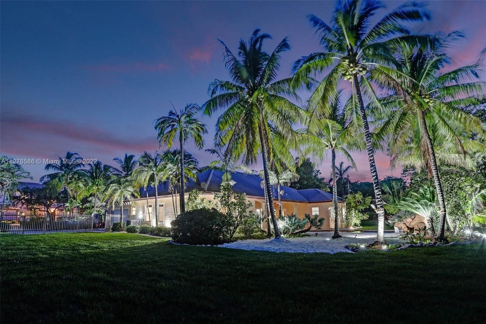 Real estate property located at 7915 64th Ter, Miami-Dade County, Miami, FL