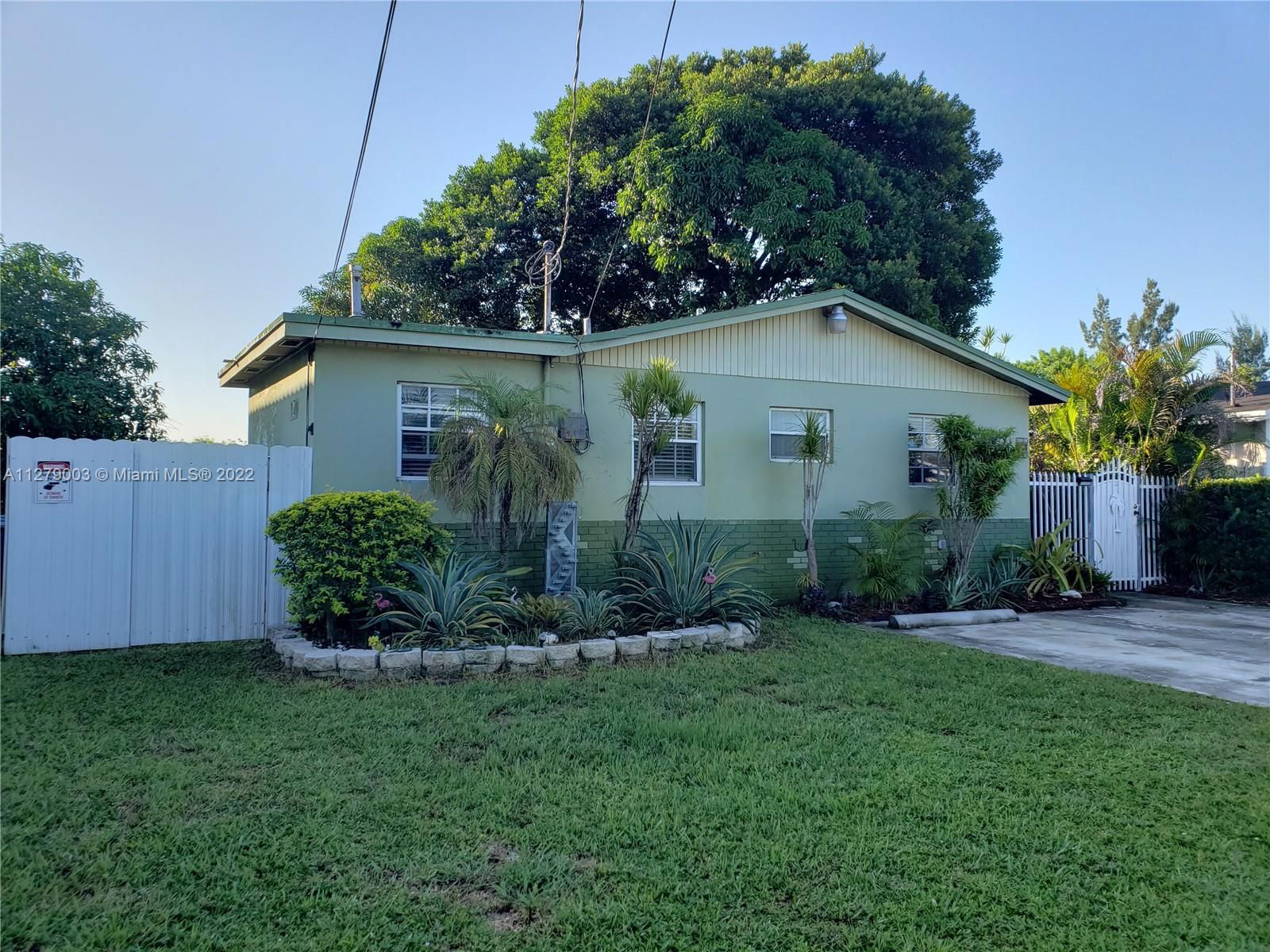 Real estate property located at 15261 Railroad Dr, Miami-Dade County, Miami Gardens, FL