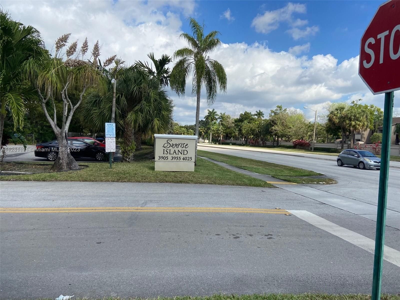 Real estate property located at 3905 Nob Hill Rd #410, Broward County, Sunrise, FL
