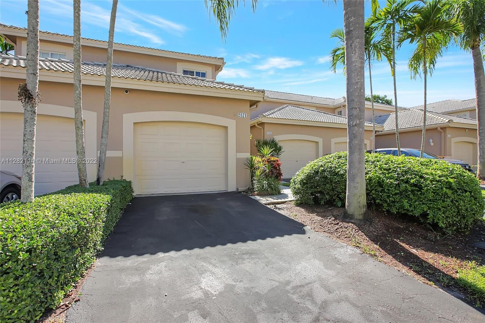 Real estate property located at 2171 Madeira Dr, Broward County, Weston, FL