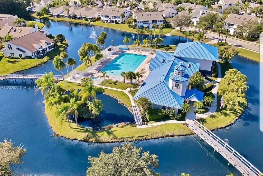 Real estate property located at 1925 Westminster Cir #16-2, Indian River County, Vero Beach, FL