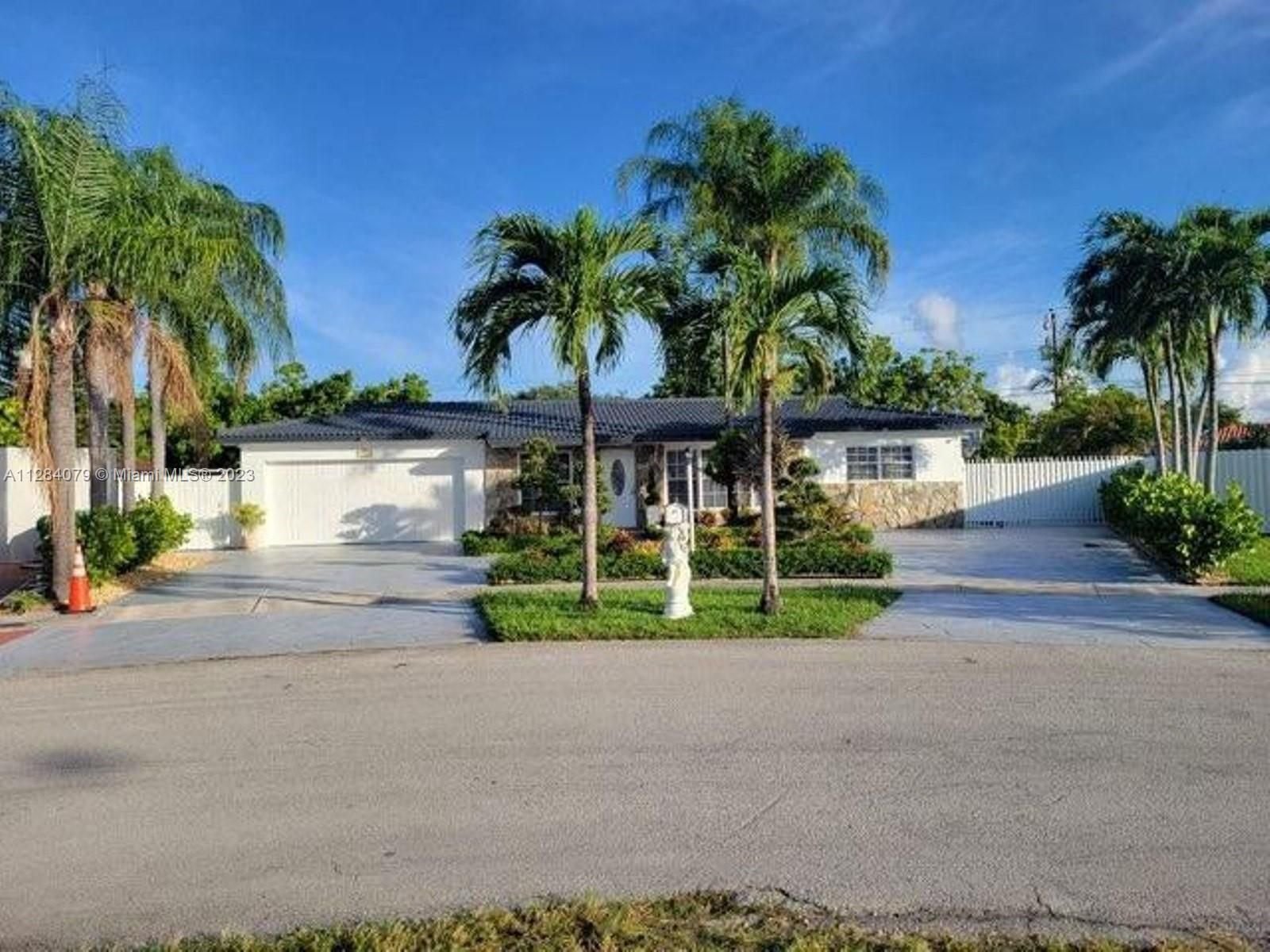 Real estate property located at 12555 31st St, Miami-Dade County, Miami, FL