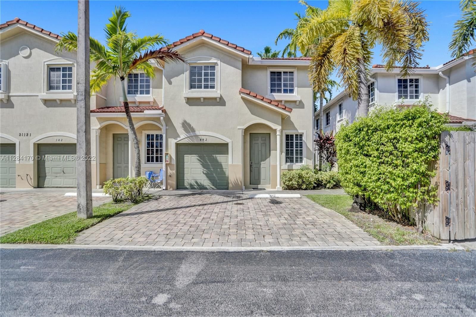 Real estate property located at 21121 14th Pl #442, Miami-Dade County, Miami Gardens, FL