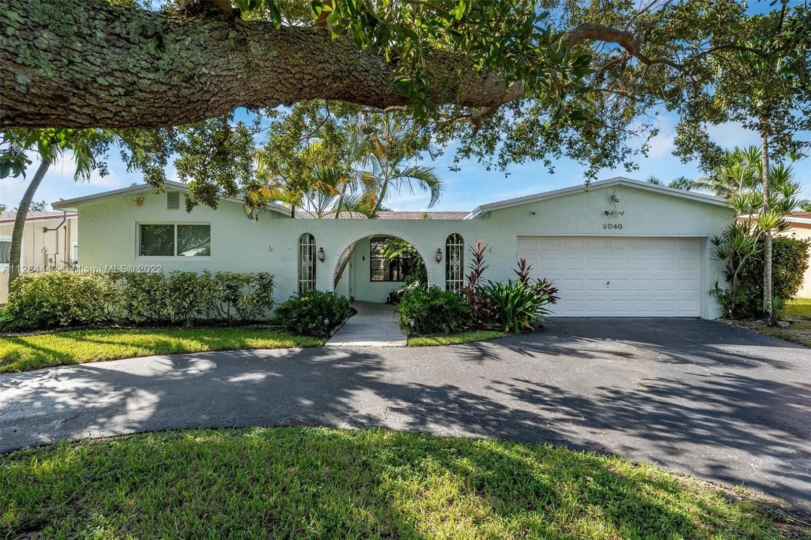 Real estate property located at 9040 56th St, Broward County, Cooper City, FL
