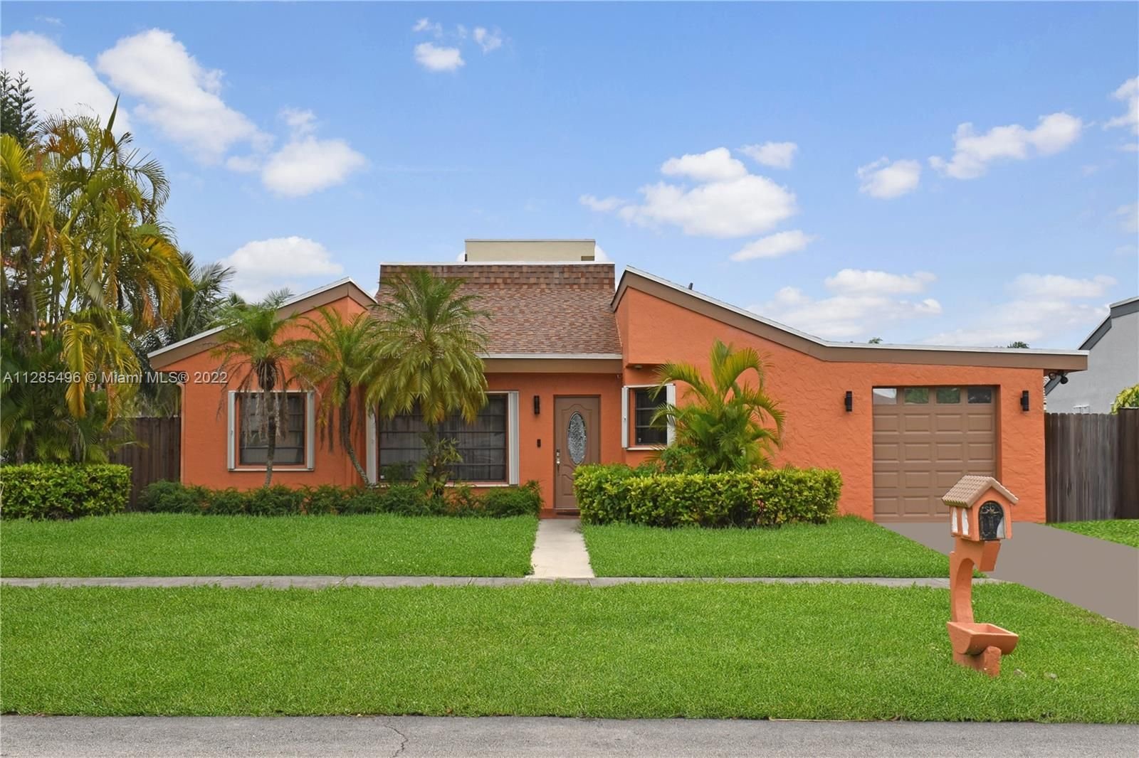Real estate property located at 15657 142nd Ave, Miami-Dade County, Miami, FL