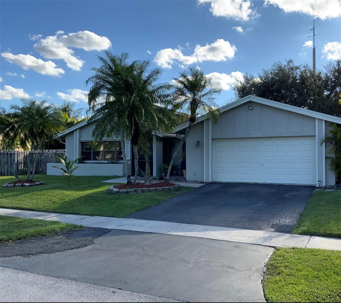 Real estate property located at 3301 97th Ter, Broward County, Sunrise, FL