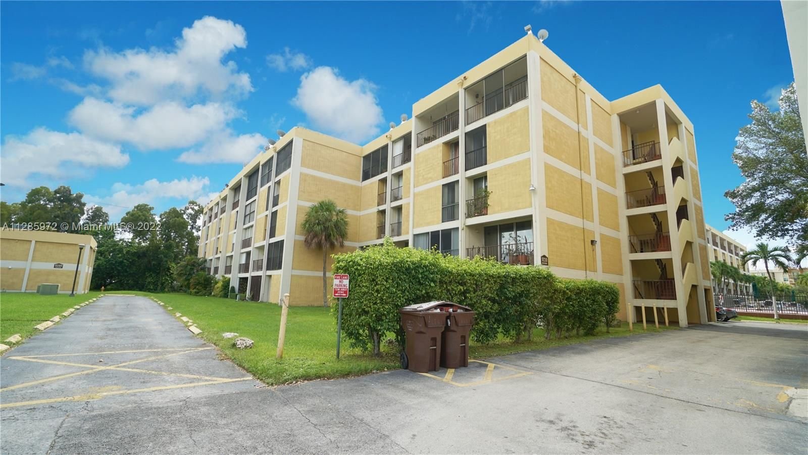 Real estate property located at 9210 Fontainebleau Blvd #503, Miami-Dade County, Miami, FL
