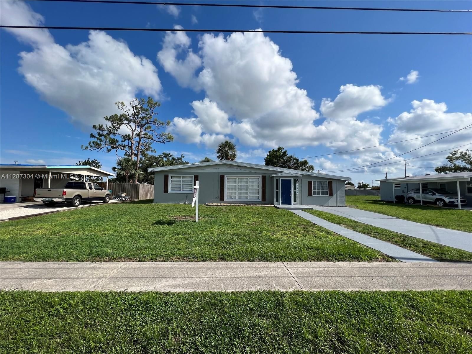 Real estate property located at 21323 Gladis Avenue, Charlotte County, Port Charlotte, FL
