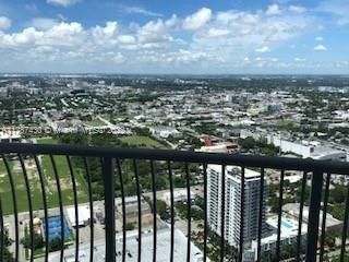 Real estate property located at 1750 Bayshore Dr. #5215, Miami-Dade, OPERA TOWER, Miami, FL